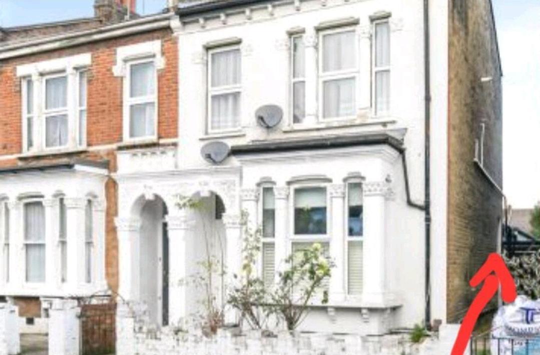Room With Luxury Private Bathroom & Independent Entrance Near Tube London Ngoại thất bức ảnh