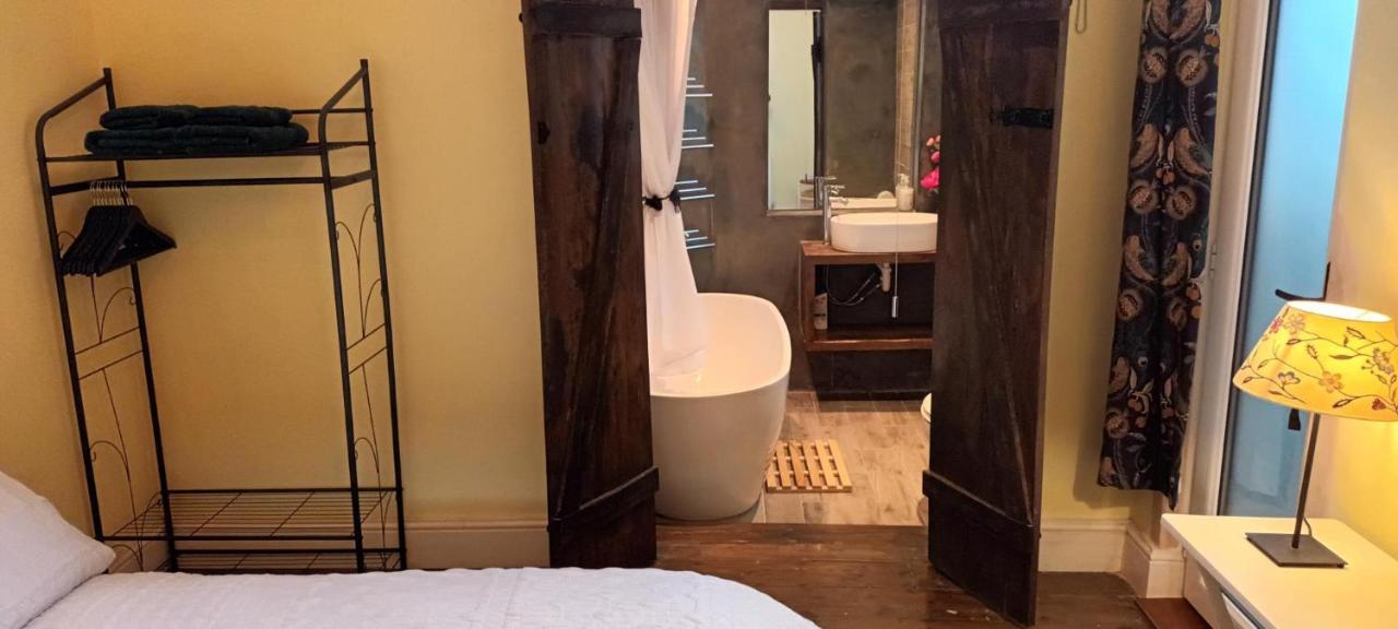 Room With Luxury Private Bathroom & Independent Entrance Near Tube London Ngoại thất bức ảnh
