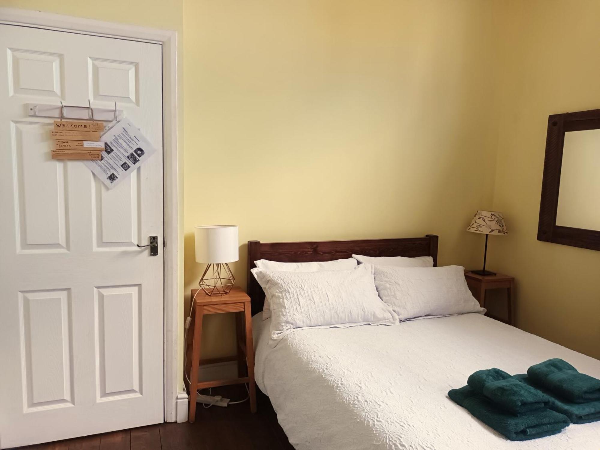 Room With Luxury Private Bathroom & Independent Entrance Near Tube London Ngoại thất bức ảnh